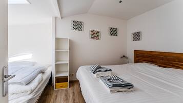 2 chambres, fer et planche Ă repasser, Wi-Fi, draps fournis