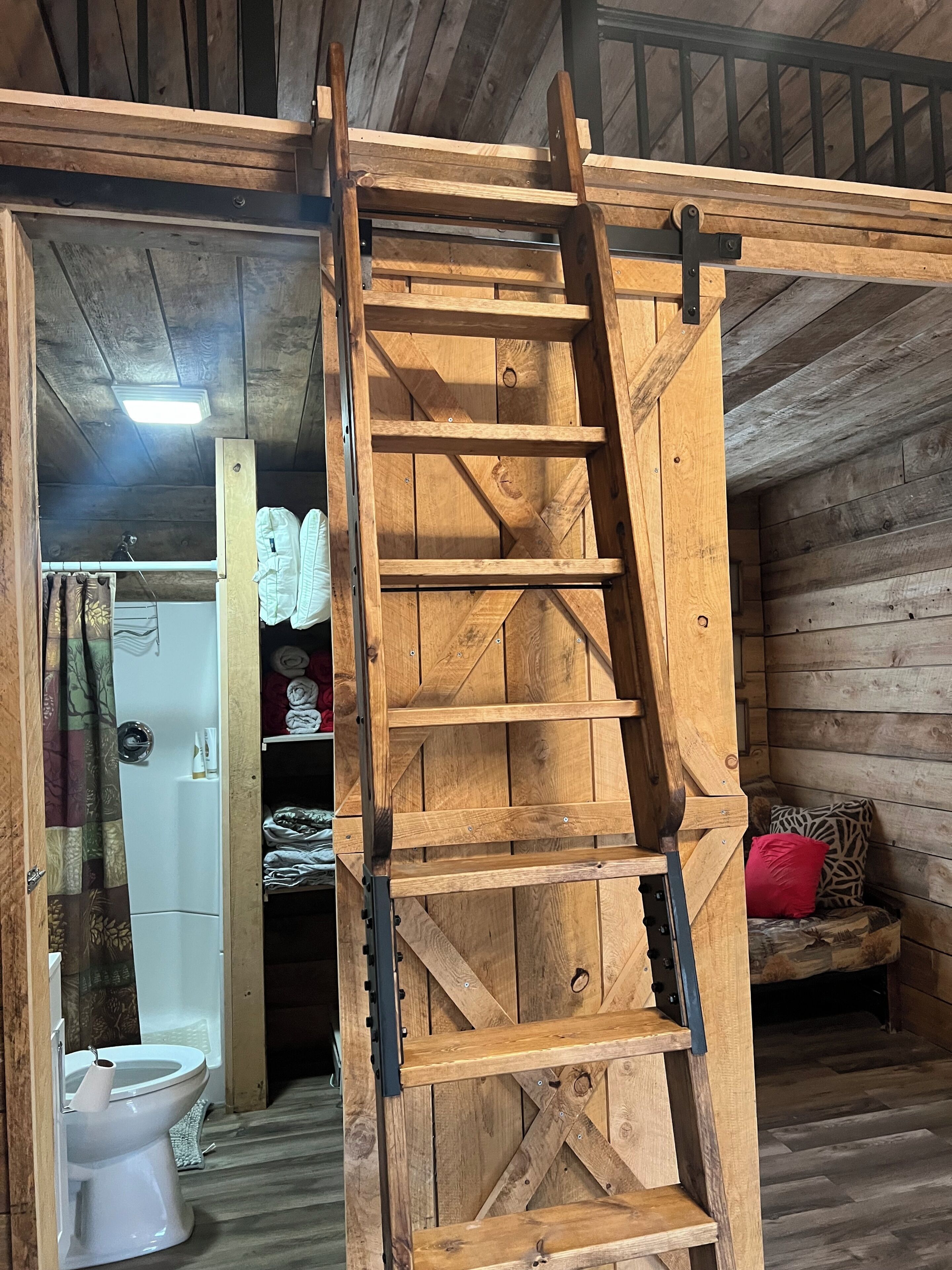 1 bedroom, desk, free WiFi, bed sheets
