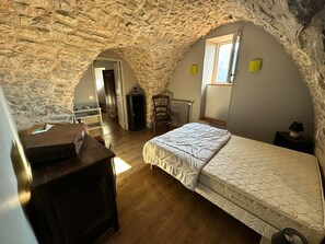 3 habitaciones y ropa de cama 