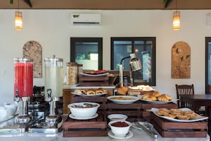 Free daily buffet breakfast  - Sweet Daisy Retreat (Hoi An Tay)