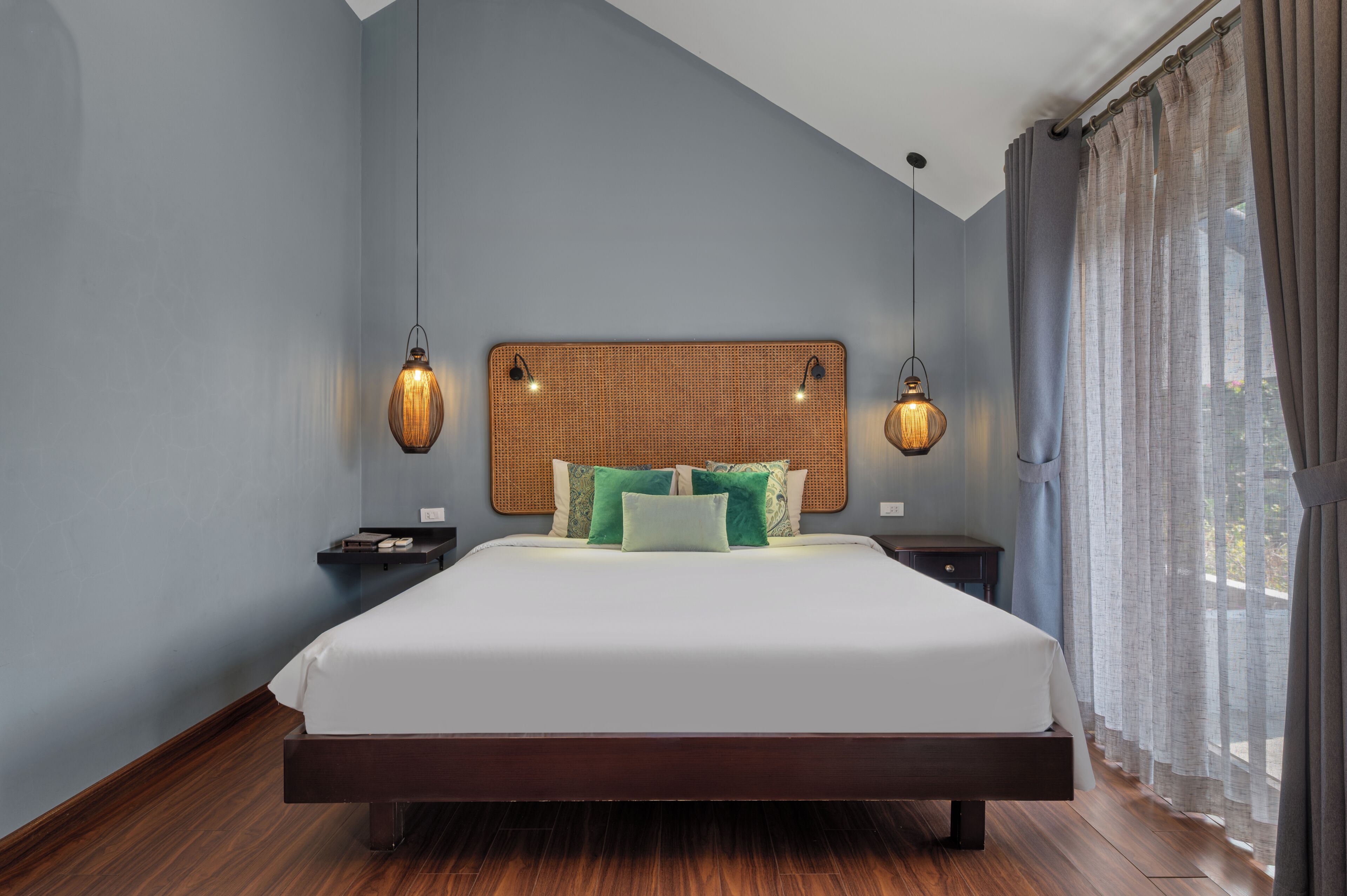 Family Duplex | Premium bedding, memory foam beds, free minibar, individually furnished