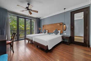 Premium bedding, memory foam beds, free minibar, individually furnished - Sweet Daisy Retreat (Hoi An Tay)