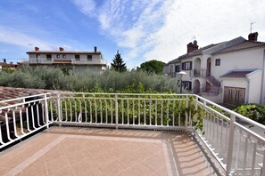 アパートメント 2 ベッドルーム 喫煙可 パティオ | 施設の敷地