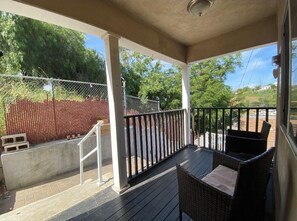 Terrace/patio - Hilltop Haven.  Private 3-bedroom house in vibrant Los Angeles (Los Angeles)