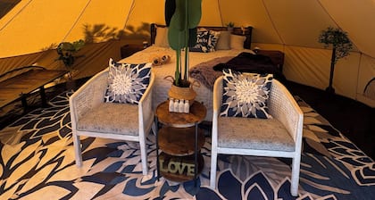 Glamping tent for 2 in nature