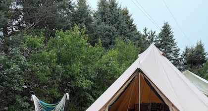 Glamping tent for 2 in nature