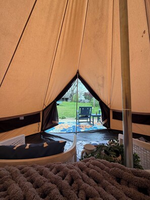 Property grounds - Glamping tent for 2 in nature (Benton Harbor)