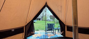Glamping tent for 2 in nature