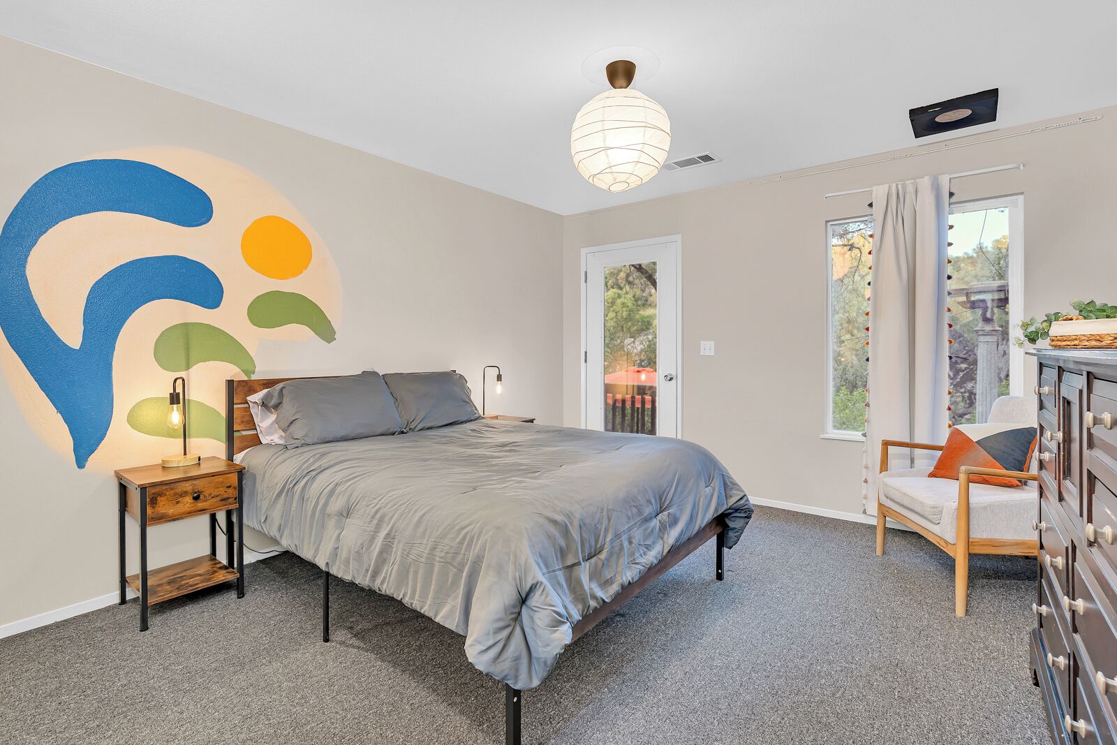 Desk, iron/ironing board, travel cot, free WiFi
