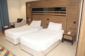 In-room safe, blackout drapes, iron/ironing board, free WiFi - Lamar house (Riyadh)