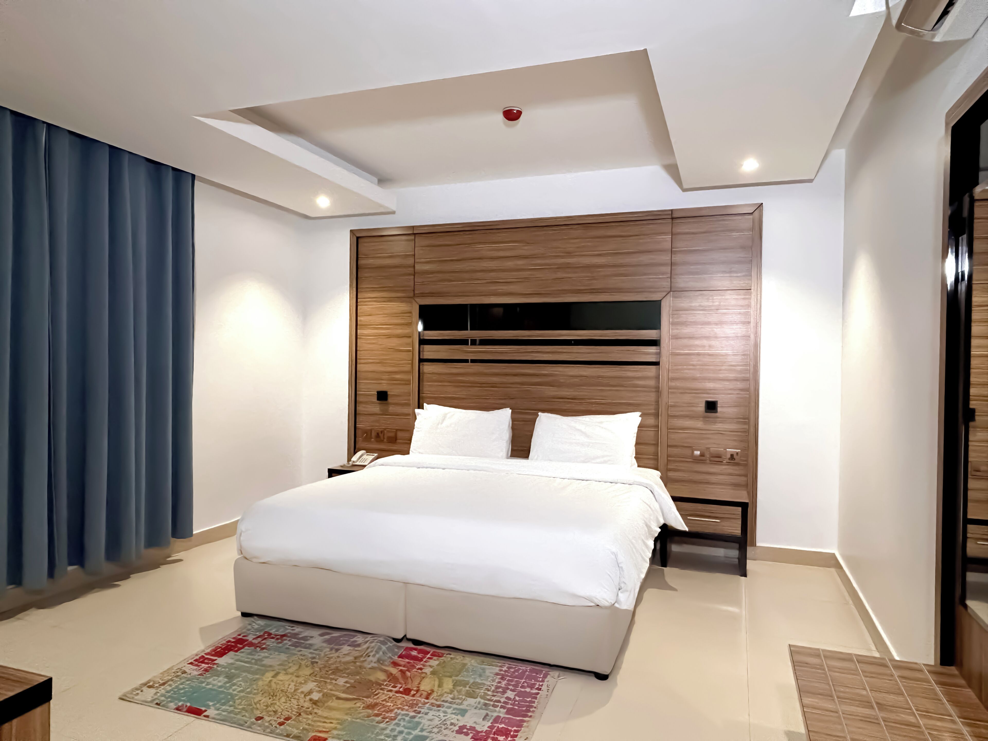ห้องจูเนียร์สวีท, วิวเมือง | ตู้นิรภัยในห้องพัก, ผ้าม่านกันแสง, เตารีด/โต๊ะรีดผ้า, Wi-Fi ฟรี