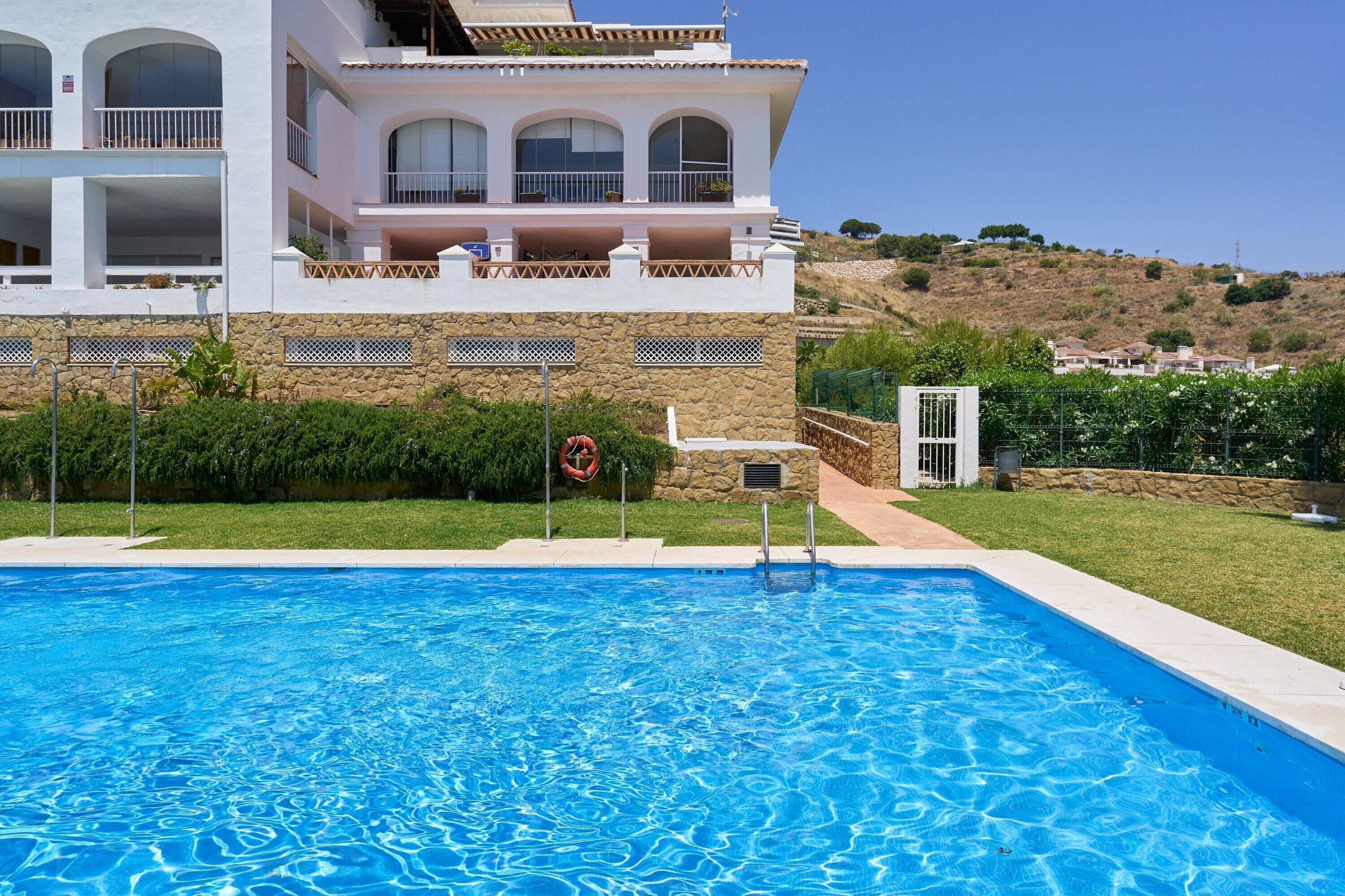 Piscina. Appartamento 'Siete Colores Rincón De La Victoria' con Vista Mare, Piscina e Terrazza Privata