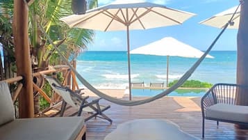 Bungalow Familial, balcon, vue plage | Terrasse/Patio
