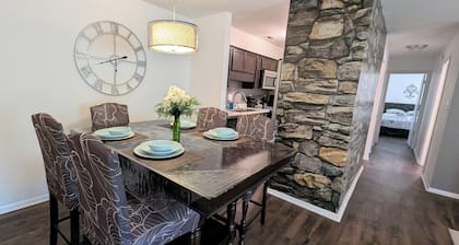 Eclips 2-bedroom condo in Central Raleigh