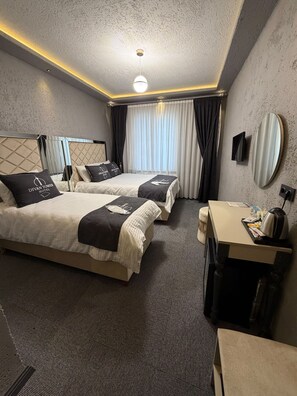 Standard Triple Room - Divan Tower Otel (Erzurum)