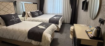 Divan Tower Otel