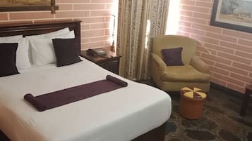 Standard Double Room, Lanai, Garden View | Iron/ironing board, free WiFi