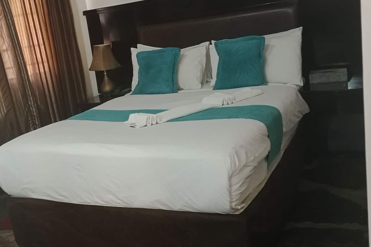 Superior-Doppelzimmer, Veranda, Gartenblick | Bügeleisen/Bügelbrett, kostenloses WLAN