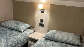 3 habitaciones, tabla de planchar con plancha y wifi gratis