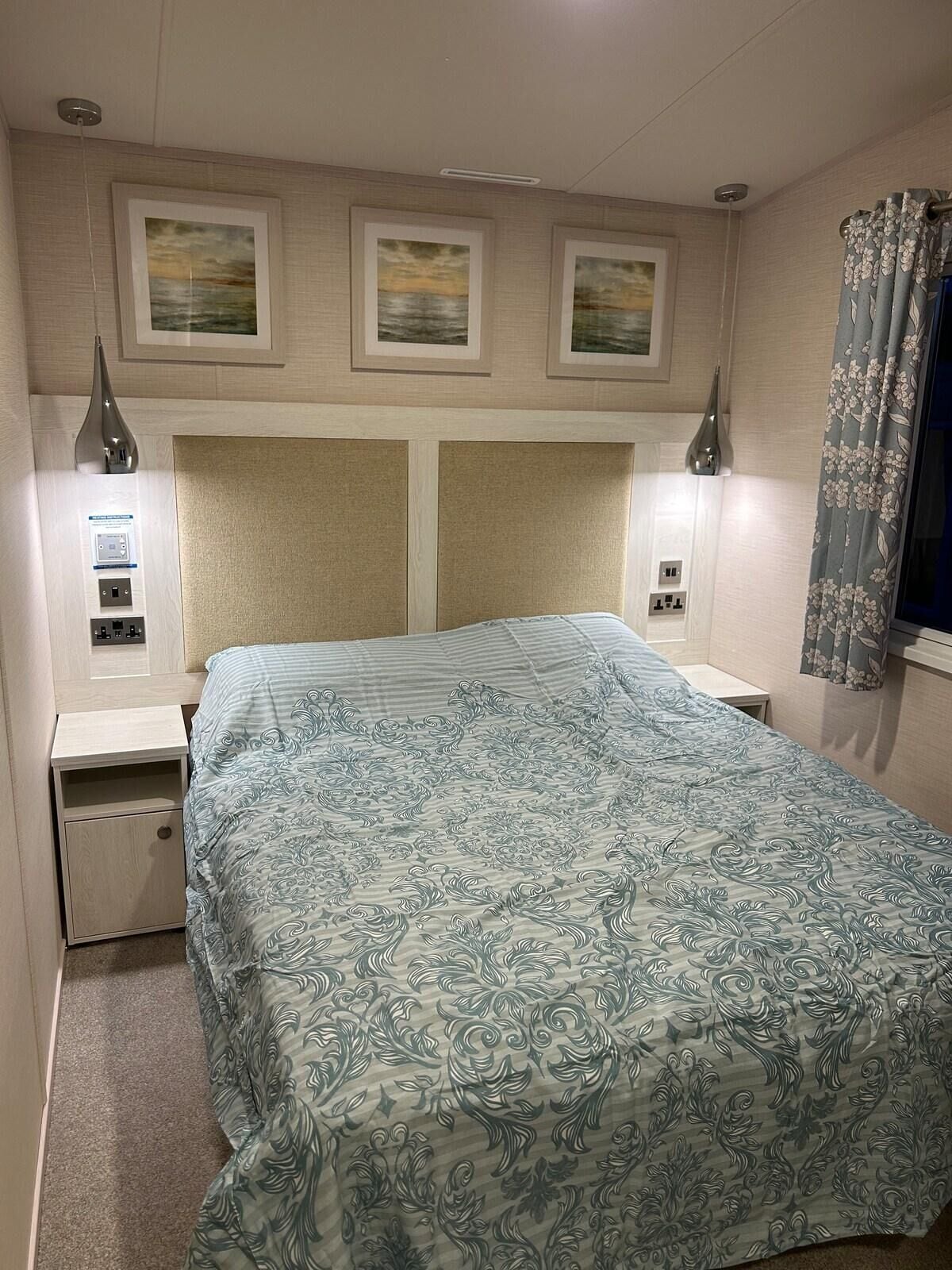 3 chambres, fer et planche à repasser, Wi-Fi gratuit, draps fournis