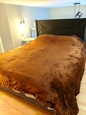 1 chambre, fer et planche à repasser, Wi-Fi, draps fournis
