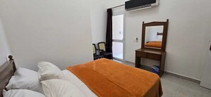2 bedrooms, bed sheets
