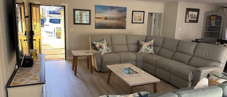 Smart TV, fireplace, DVD player