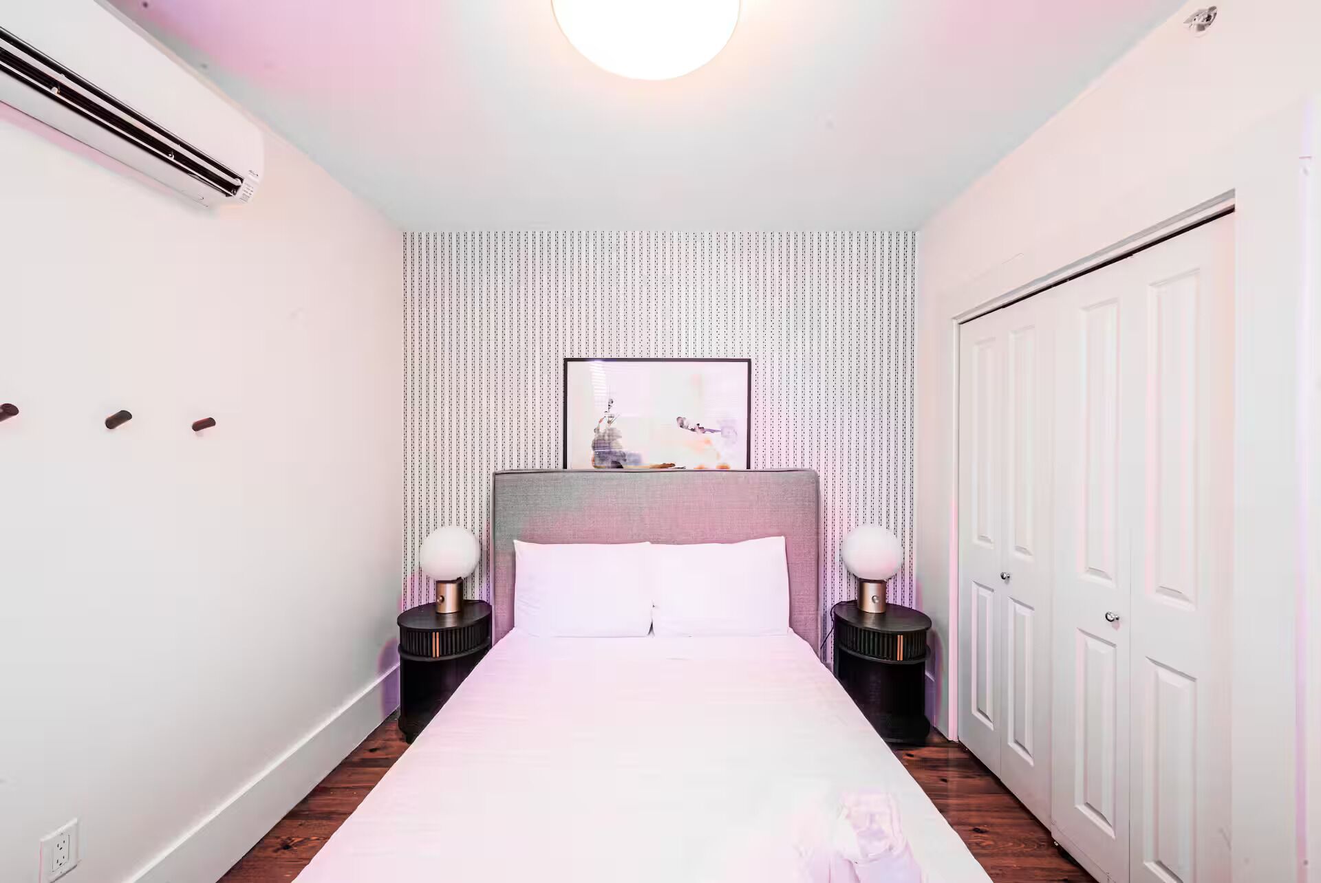 Iron/ironing board, free WiFi, bed sheets