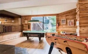 Spielezimmer