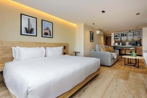 1 bedroom, desk, iron/ironing board, WiFi - w* | Designer Loft w/Balcony in Parque Mexico (Ciudad de México)