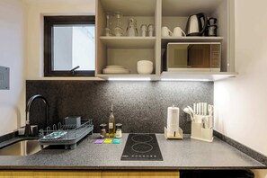 Microwave, stovetop, coffee/tea maker, electric kettle - w* | Amazing Loft w/ Balcony in Parque Mexico (Ciudad de México)
