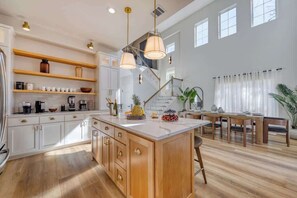 Fridge, microwave, oven, stovetop - 7BR Estate, Heated Pool, Hot Tub, Cabana Theater (Austin)