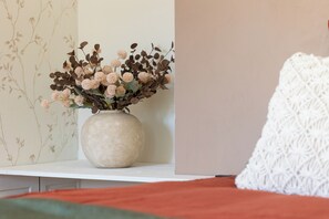 Room - Vrbo Property (Mirecourt)