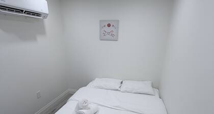 The Luxe Studio - Comfortable and Affordable Stay