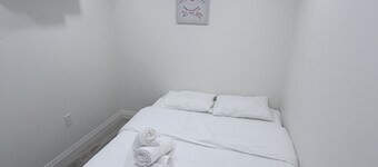 The Luxe Studio - Comfortable and Affordable Stay