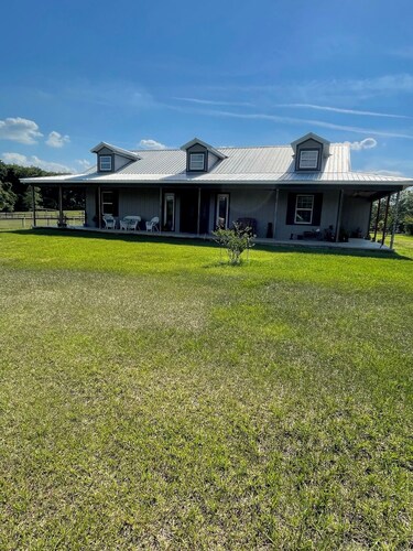 Fabulous 3-bedroom farmhouse in charming Weirsdale