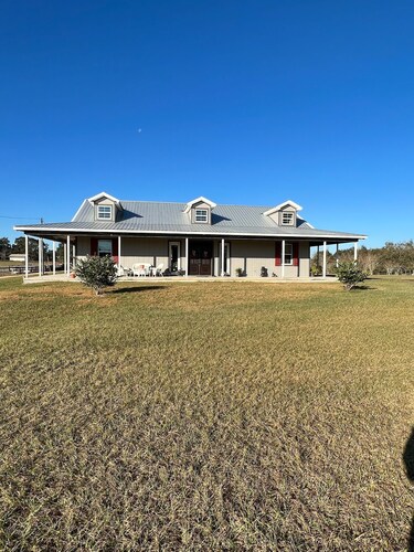 Fabulous 3-bedroom farmhouse in charming Weirsdale