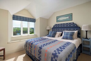 2 bedrooms, free WiFi, bed sheets - Scoble Cottage: An Estuary Retreat (South Pool)