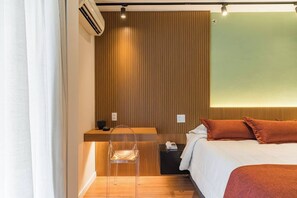 1 habitación, tabla de planchar con plancha, wifi y ropa de cama 