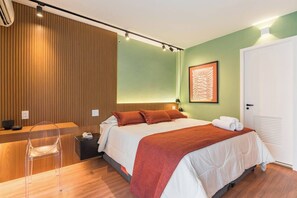 1 habitación, tabla de planchar con plancha, wifi y ropa de cama 