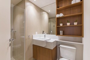 Shower, hair dryer, towels - #RD206 | Cyclinn Vila Olímpia (Vila Olímpia)
