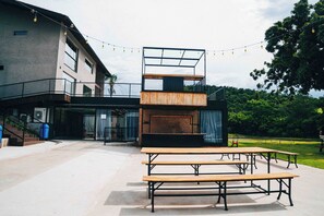 Outdoor dining - Roga Village (Atibaia)