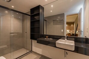 Shower, hair dryer, shampoo - #BE1902 | Cyclinn Vila Olímpia Berrini (Berrini)
