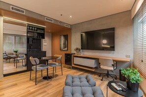 TV, offices - #RD205 | Cyclinn Vila Olímpia (Vila Olímpia)