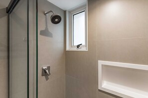 Shower, hair dryer, shampoo - #BE504 | Cyclinn Vila Olímpia Berrini (Berrini)