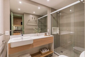 Shower, hair dryer, shampoo - Cyclinn a 400m do WTC Berrini Vila Olímpia #WB1711 (Berrini)