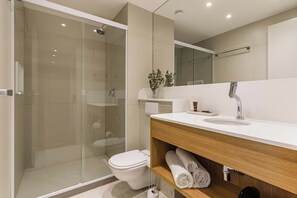 Shower, hair dryer, shampoo - #VD1122 | Cyclinn Berrini Chacara Sto Antonio (Berrini)