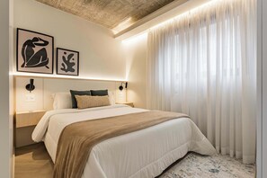 Desk, iron/ironing board, WiFi, bed sheets - #AT32 | Cyclinn Itaim Jesuino (Itaim Bibi)