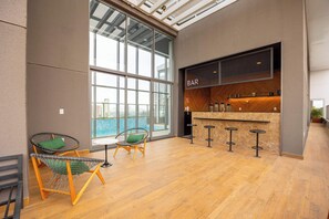 Bar (on property) - Studio Completo a 500m do Metrô Borba Gato | AD503 (Brooklin)