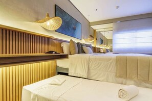 Desk, iron/ironing board, WiFi, bed sheets - #MN911 | Cyclinn Nações Unidas (Berrini)